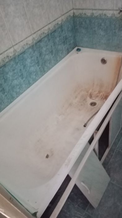 Отдам чугунную ванну