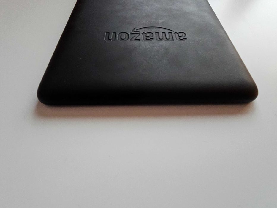 Kindle Paperwhite 4 10th. gen 8GB free Amazon account