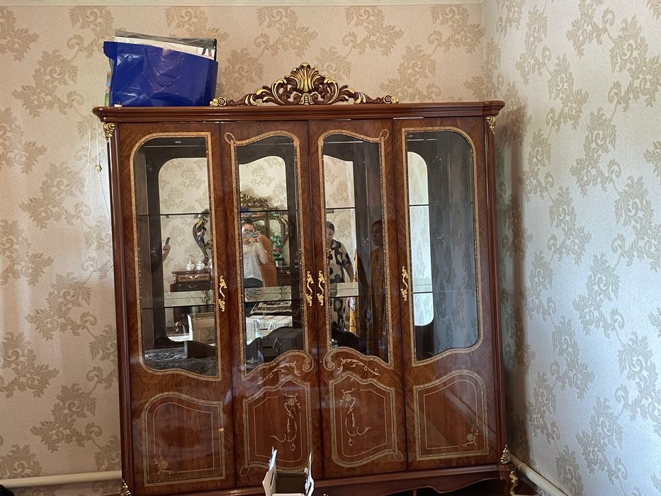 Zal uchun stenka garnitur