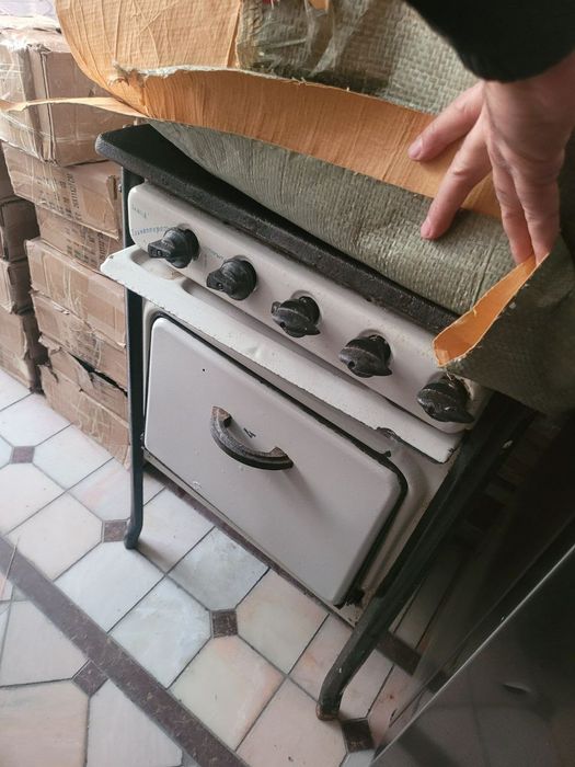 Продаётся холодильник  ЛЖ . Стиральная машина зануси 7.кг