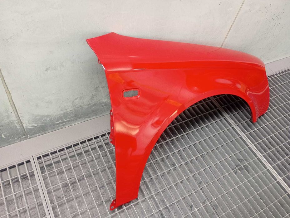 Aripa Fata Dreapta Audi A4 B7 An 2004-2007 (LZ3M (Rosu))