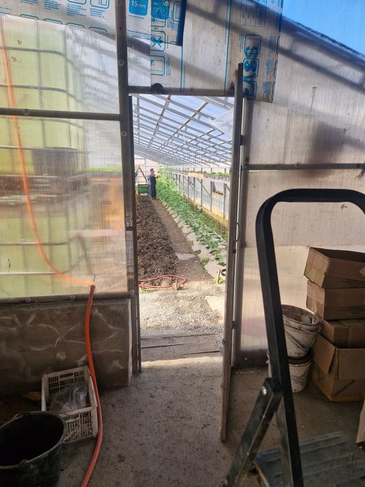 Продам дом с зимней теплицой