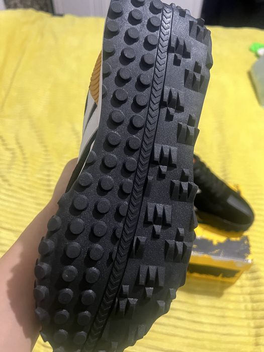 Продается кроссовки