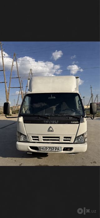 Isuzu NQR71PL фургон