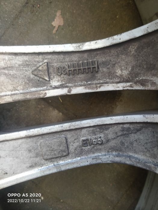 Продам два диска на Гелендваген б/у в хорошем состоянии не вареные в о