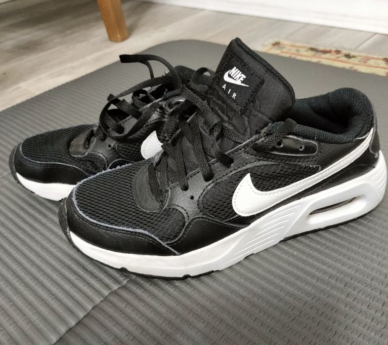 Кроссовки Nike чёрно-белые