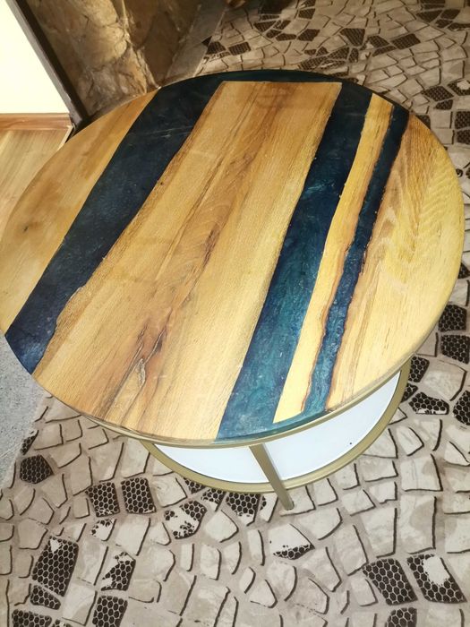 Червен дъб и епоксидна смола