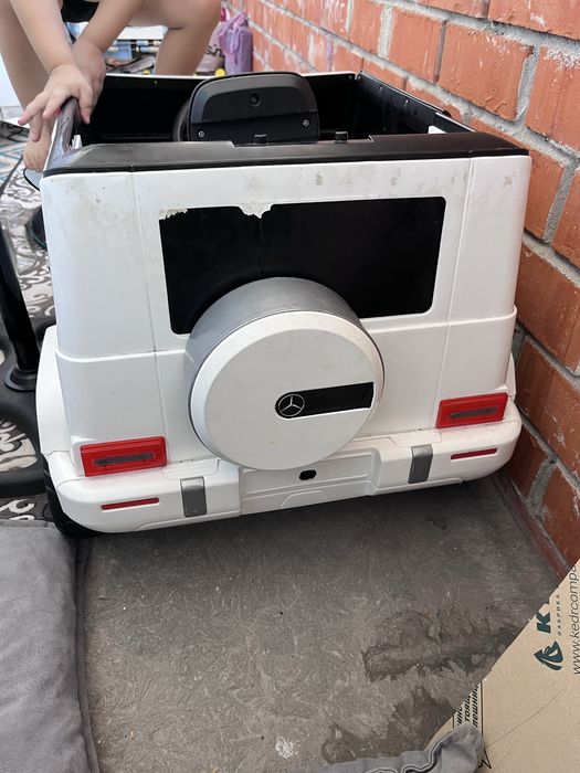 Продам машинку детскую