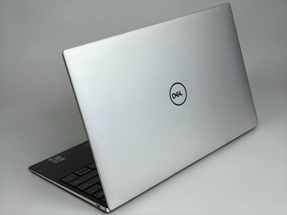 Dell XPS 9310 13" OLED 4K+ Touch i7-1195G7 16RAM 512GB SSD Гаранция!