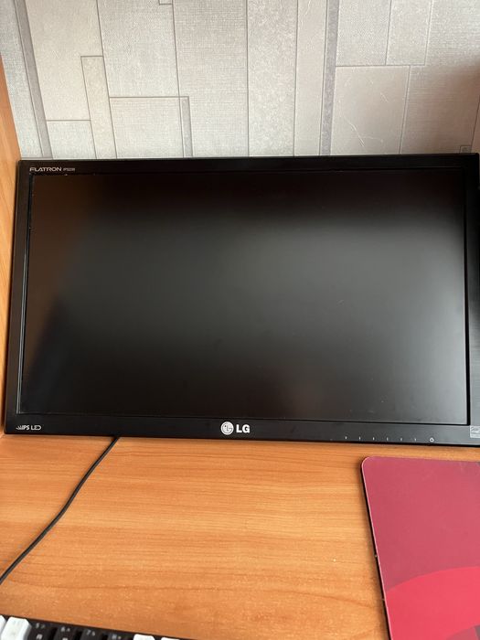 Монитор LG 60гц