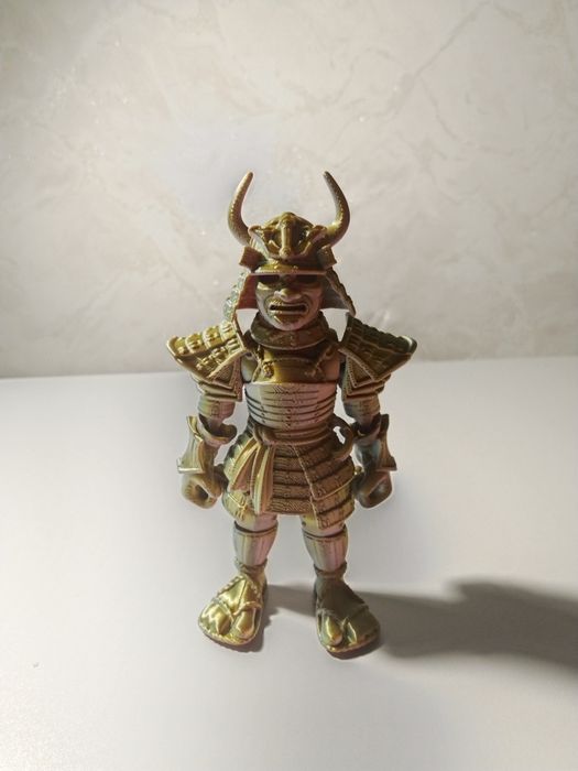 3D фигурка самурая