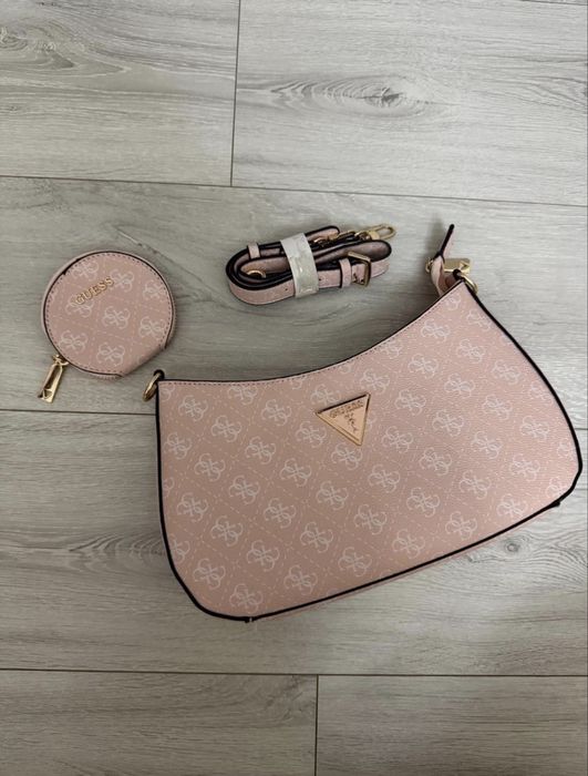 Сумки guess в розовом цвете