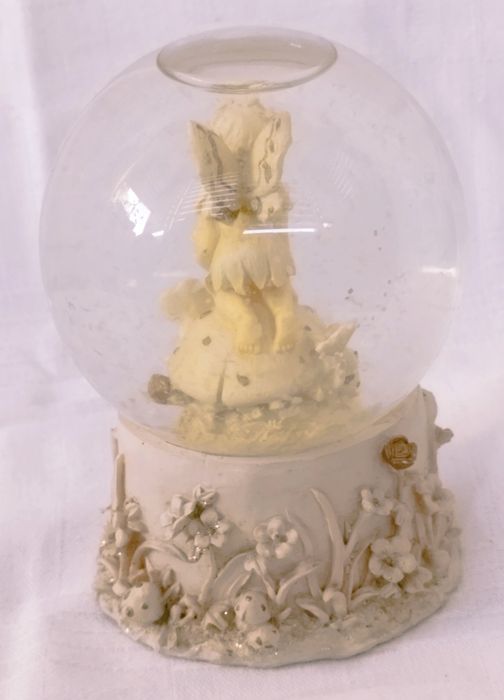 Decoratiune glob de cristal cu lichid si Zână.