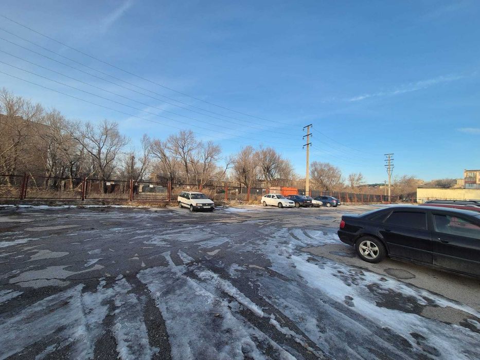 Продам стоянку на 4 мкр