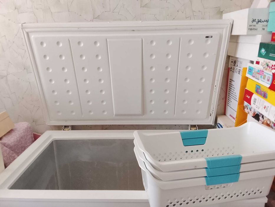 Морозильник Ларь « Midea »