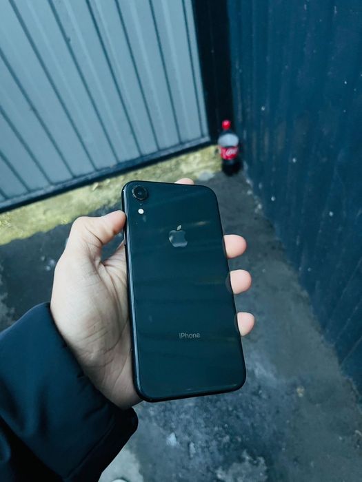 Айфон хр продам.