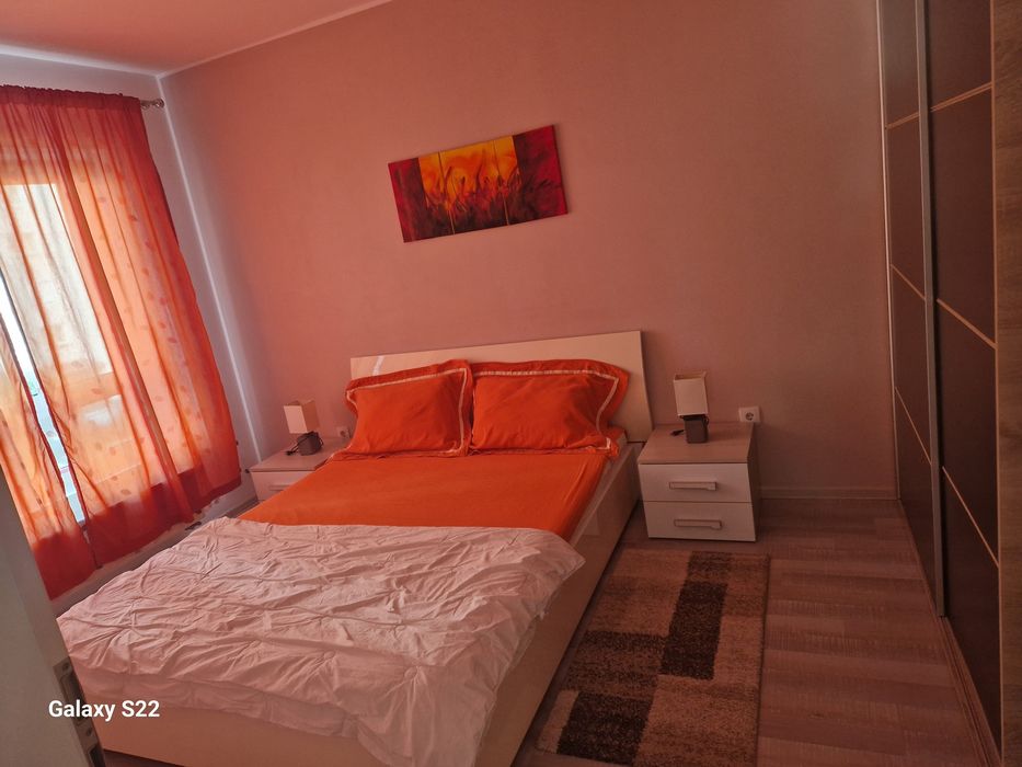 Inchiriez apartament