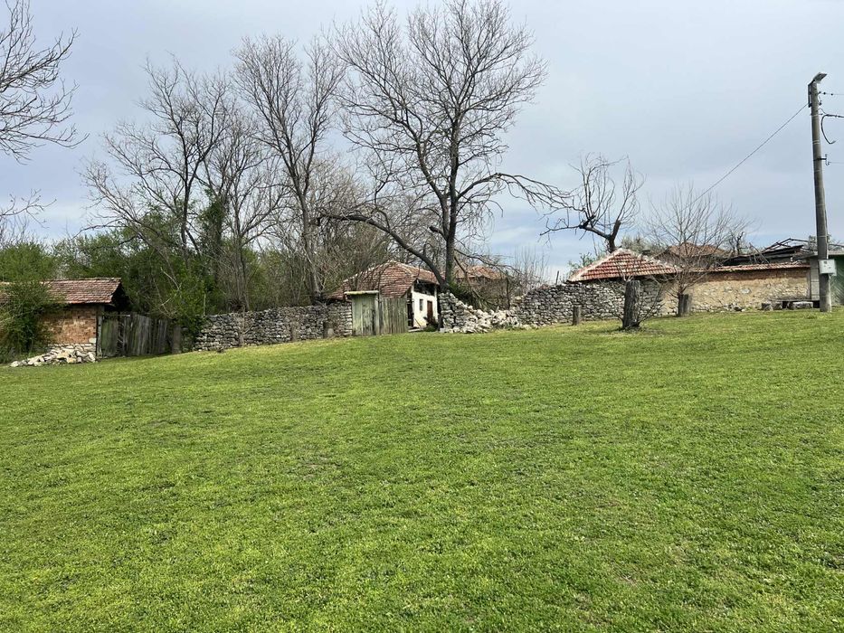 Продава се Къща в с. Хотница, Област Велико Търново - 1 кв.м за 35000 €/кв.м - Снимка #3