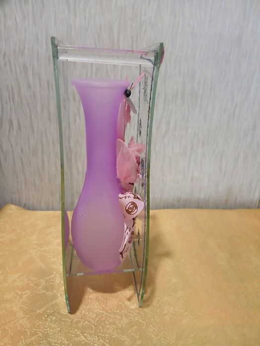 Прекрасна стъклена ваза