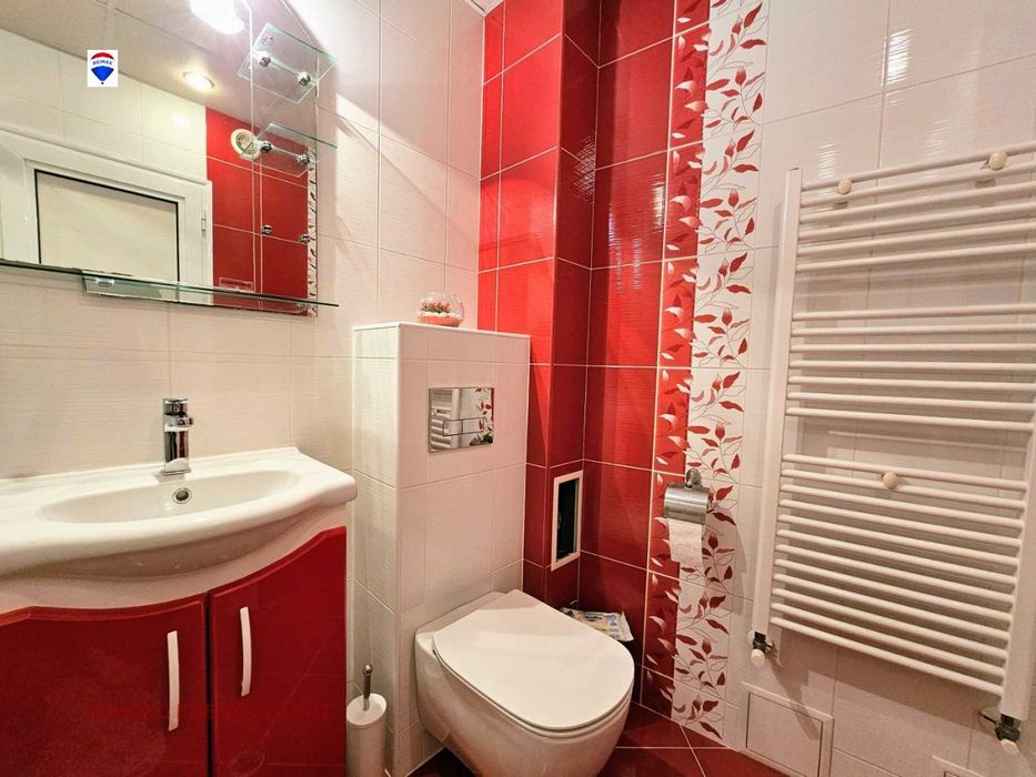 Дава се под наем Тристаен апартамент в Русе, Широк център - 125 кв.м за 408 € - Снимка #12