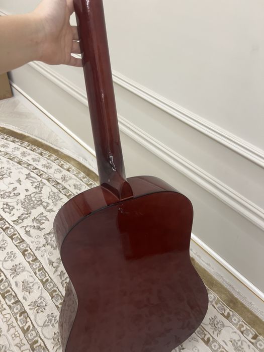 Гитара отличная.