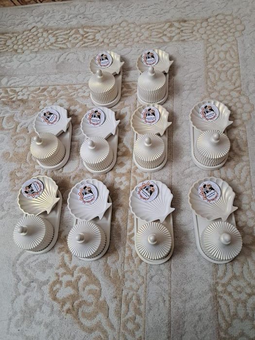 Бонбонерки, той табақ, шкатулки