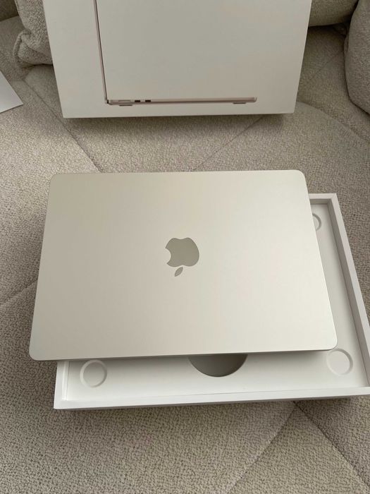 Apple MacBook Air 13.6" | M2 | 8GB RAM | 256GB SSD | Ca Nou