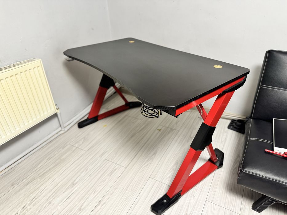 birou gaming/ stare excelenta