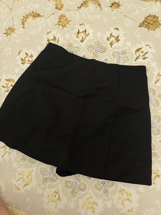 Юбка короткая новая