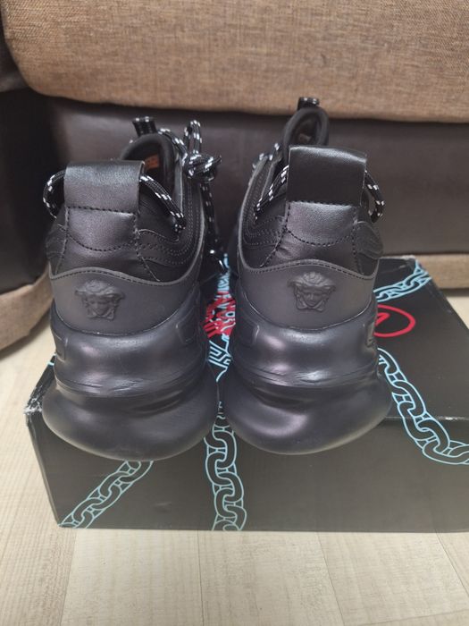 Versace Chain Reaction
