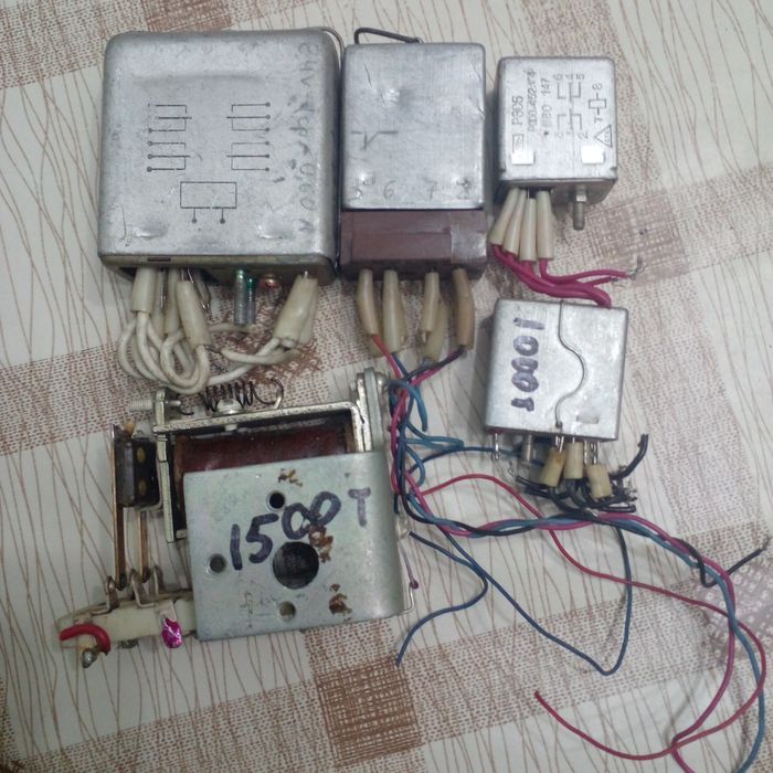 Реле промежуточное.