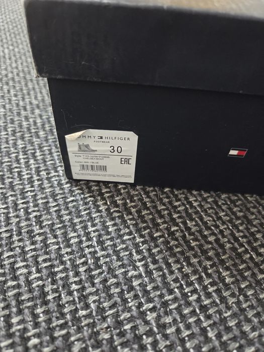 Есенни боти Tommy Hilfiger 30 размер. Нови