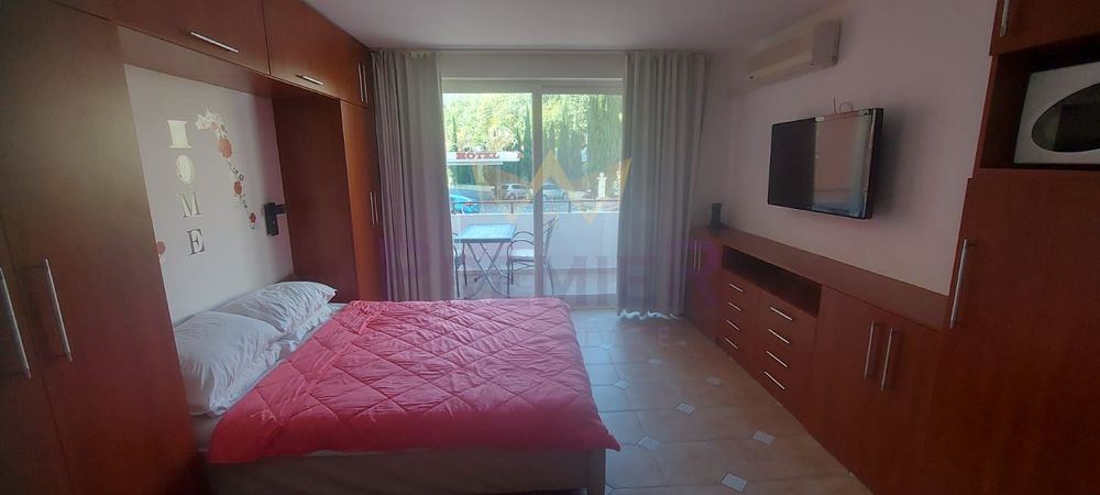 Продава се Едностаен апартамент в к.к. Елените - 45 кв.м за 1467 €/кв.м - Снимка #1