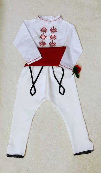 Народни носии за момчета по случай Великден