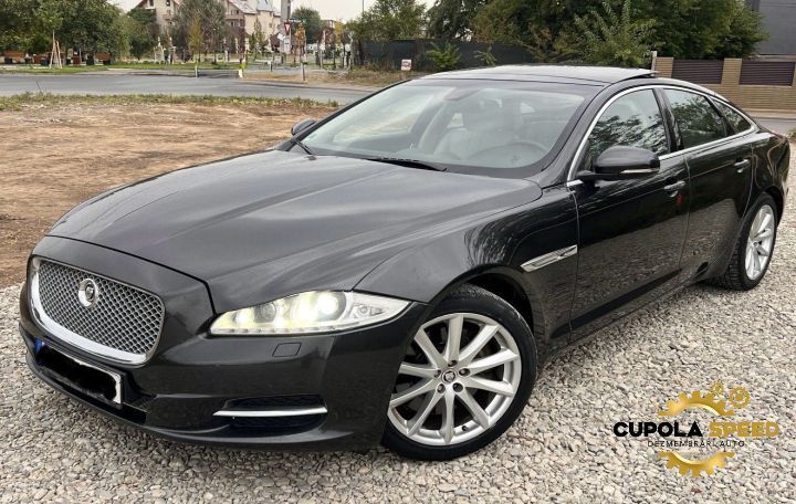Far dreapta complet Xenon AW9313W029DD Jaguar XJ X351 [2009 - 2015]