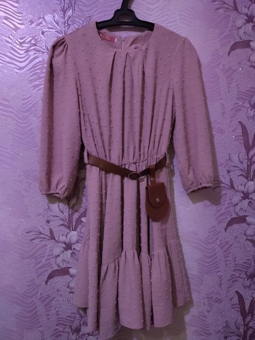 Продам платье 42 размер