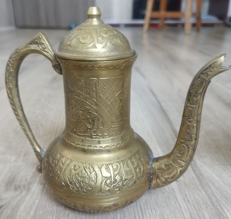 Ceainice Alama, bronz