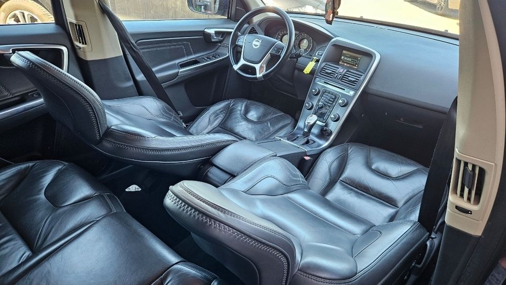 Volvo Xc 60 2.0 D 5 Cilindri 2013 Euro 5 Automata-Piele-Scaune incalzite-Jante R17