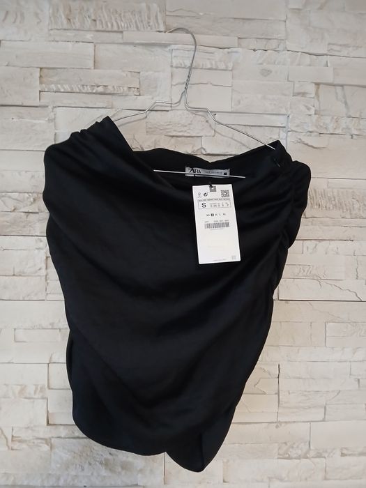 Fusta Zara nou cu eticheta culoare negru