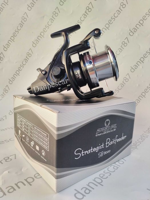 Mulinetă Crap PRO FL Strategist Baitfeeder SB8000 Long Cast 0,30/420m