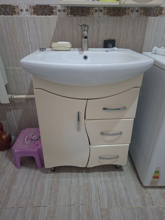 Продам ванную мебель