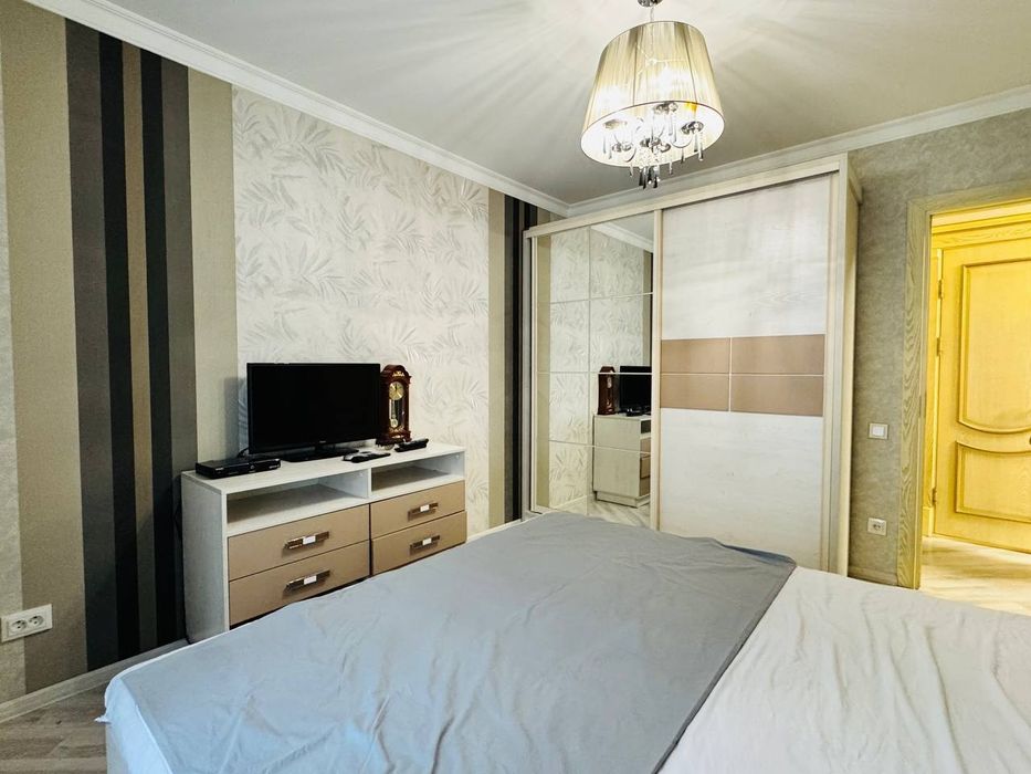 Аренда. Ойбек, Шох мед центр 2 ком квартира