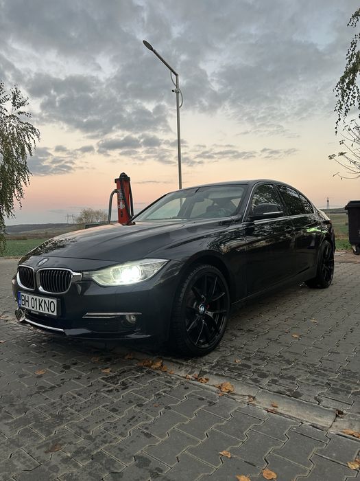 BMW Seria 3. F30. 2 Butoane. Luxury Line. Negociabil