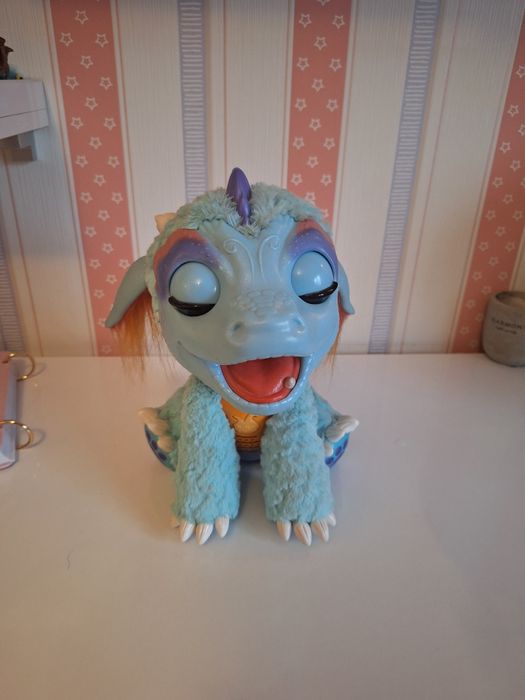 Интерактивен дракон бълващ водна пара