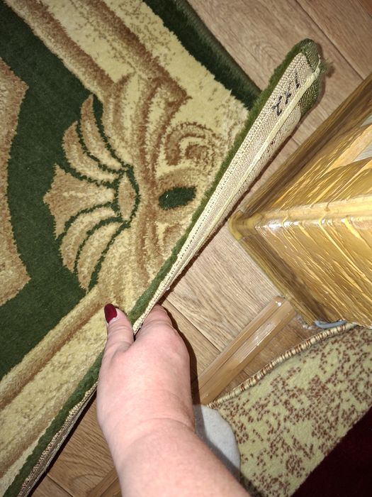 Продам ковры и дорожку