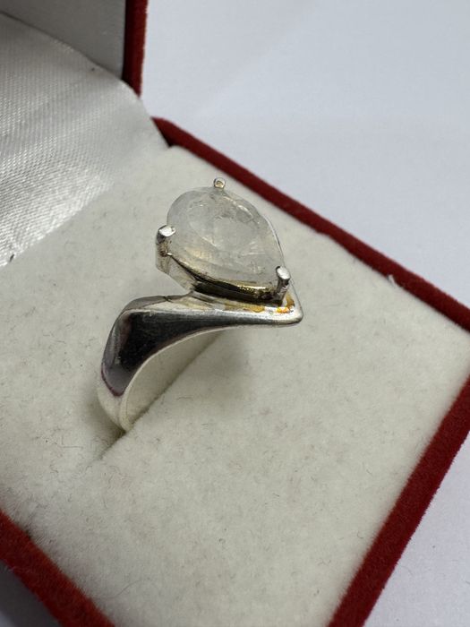 Inel argint 925 cu piatra lunii.