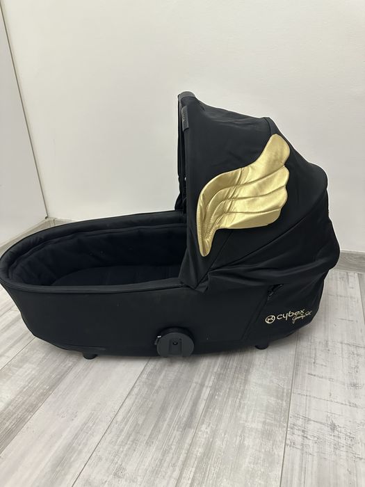 Кош за детска количка