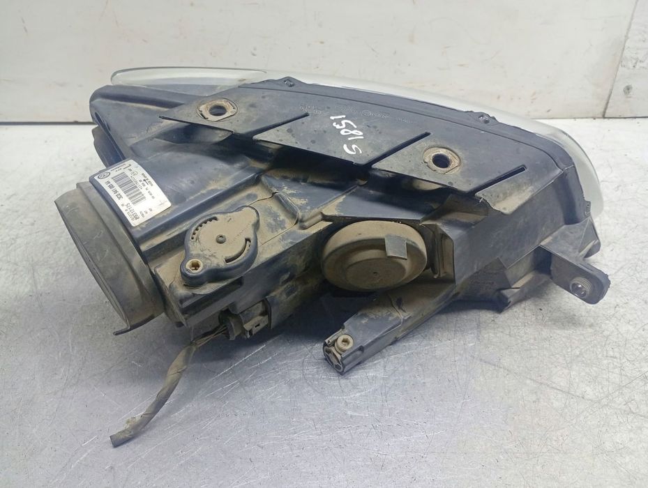 Far stanga 3C0941005AA Volkswagen Passat B6 (2005 - 2010) 2.0 tdi BMP