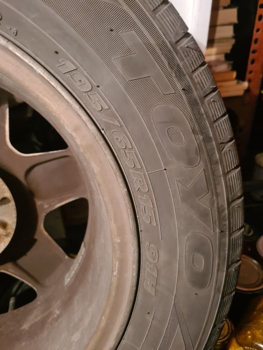 Продавам 15"комплект за опел зафира