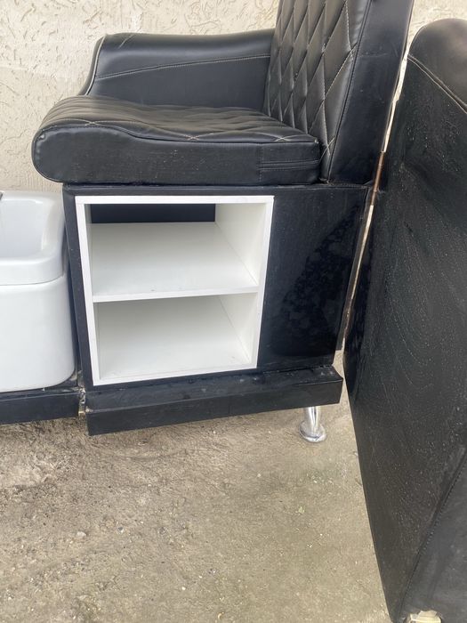 Педикюрный кресло с ножкой